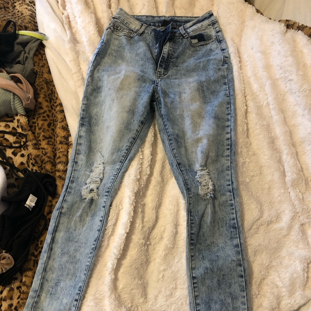Skinny light wash jeans